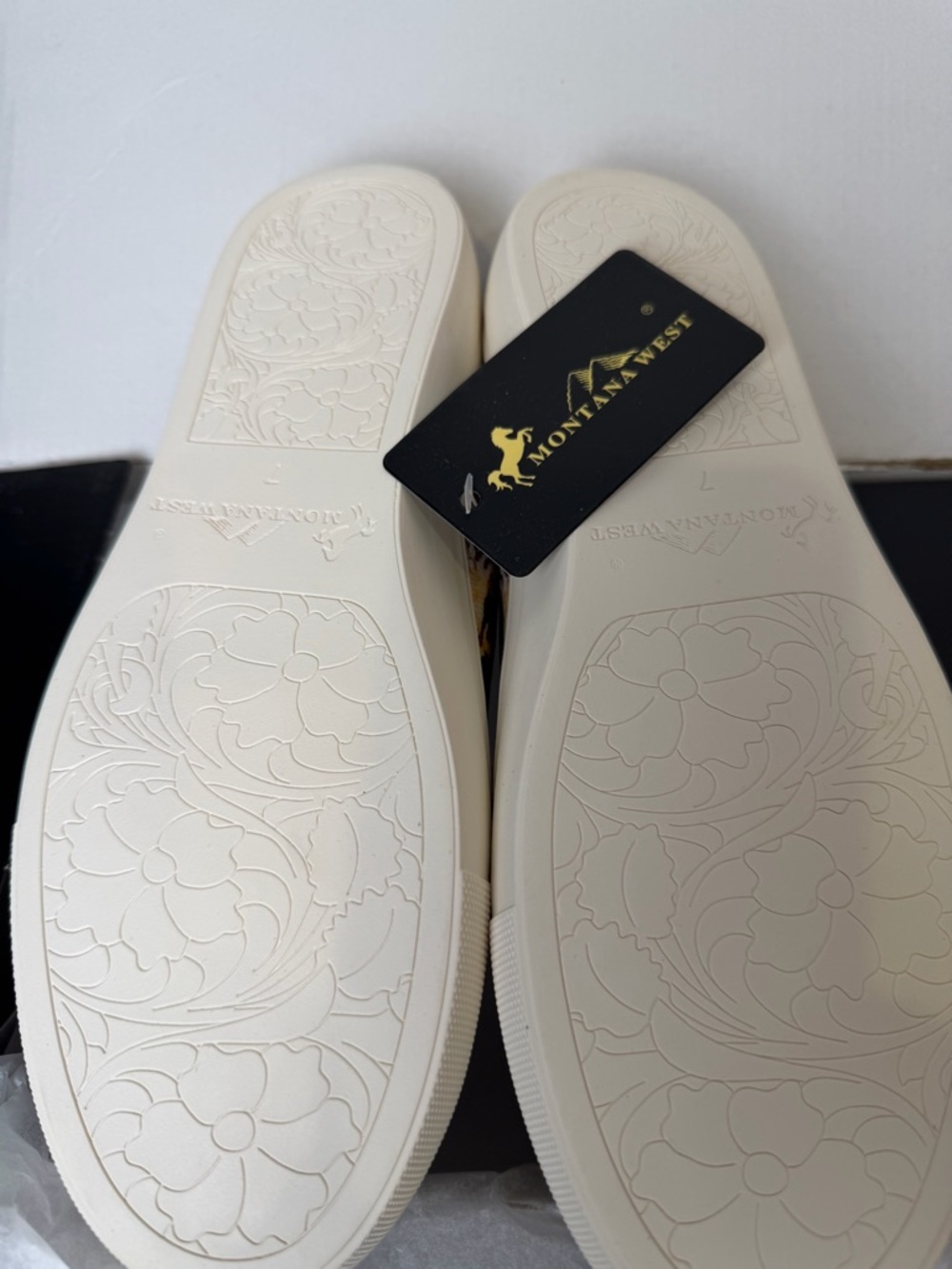 Montana West White Slip-On Sneakers with Multicolor Horse Print - Picture 9 of 9